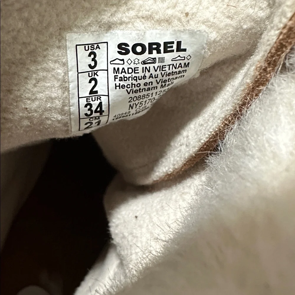 🎒 Sorel Waterproof Ankle Boots